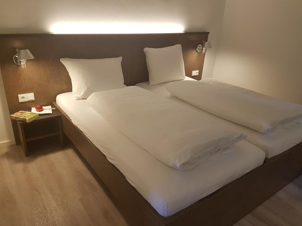 Tagungshaus Wernau Hotel Екстериор снимка